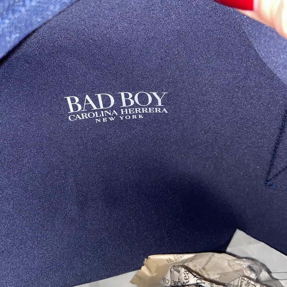 Like new Carolina Herrera Bad Boy Weekender duffle bag - Picture 7 of 7